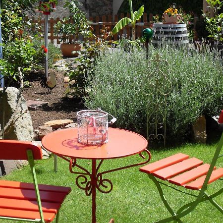 Loblocher Max Und Moritz Neustadt an der Weinstrasse Exterior photo