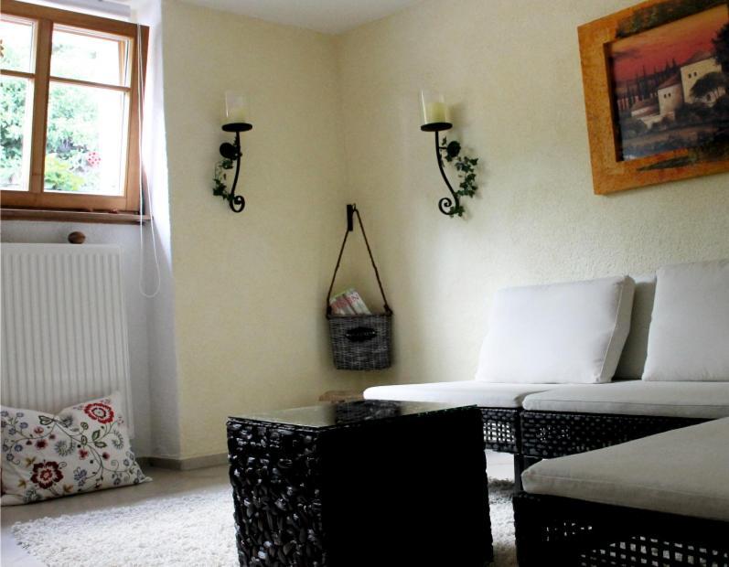 Loblocher Max Und Moritz Neustadt an der Weinstrasse Exterior photo