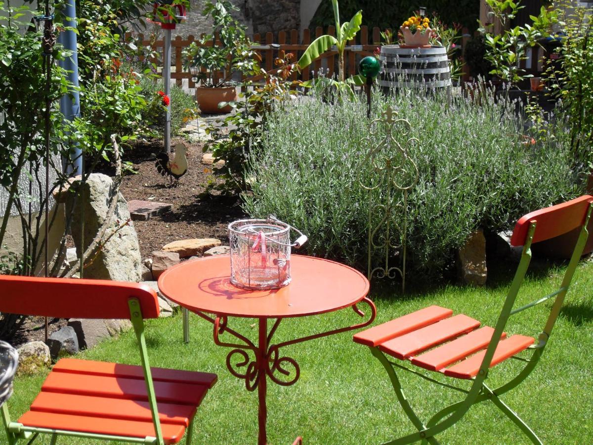 Loblocher Max Und Moritz Neustadt an der Weinstrasse Exterior photo